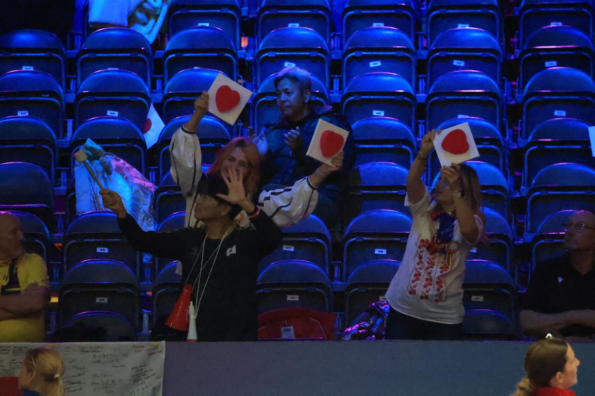 S-a rezolvat și penultimul mister din grupa României de la Campionatul Mondial + de 1 Decembrie, fanii tricolori s-au înfrățit cu galeria altei țări