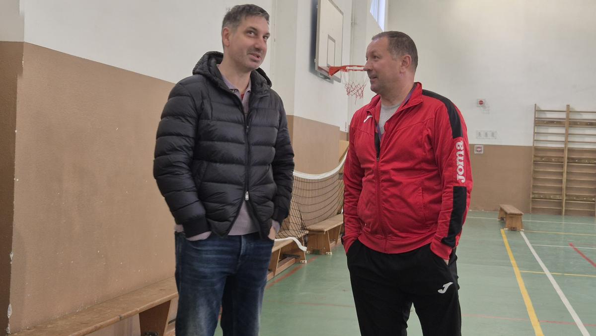 „Te mai recunoaște lumea?” » Fostul campion al Diviziei A s-a făcut profesor de sport! Numește fotbalistul român preferat și își dezvăluie temerile: „Să nu se întâmple la Dinamo ca la Steaua!”