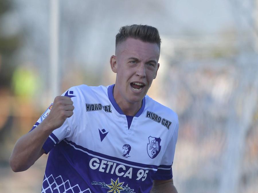Dan Petrescu a ofertat un jucător din Liga 1: „Plângea să-l las la CFR. OK, să vină Petrila și Costache la schimb!”