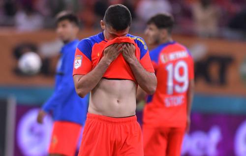 Andrei Dumiter (în centru) a semnat cu FC Voluntari. Foto: Imago