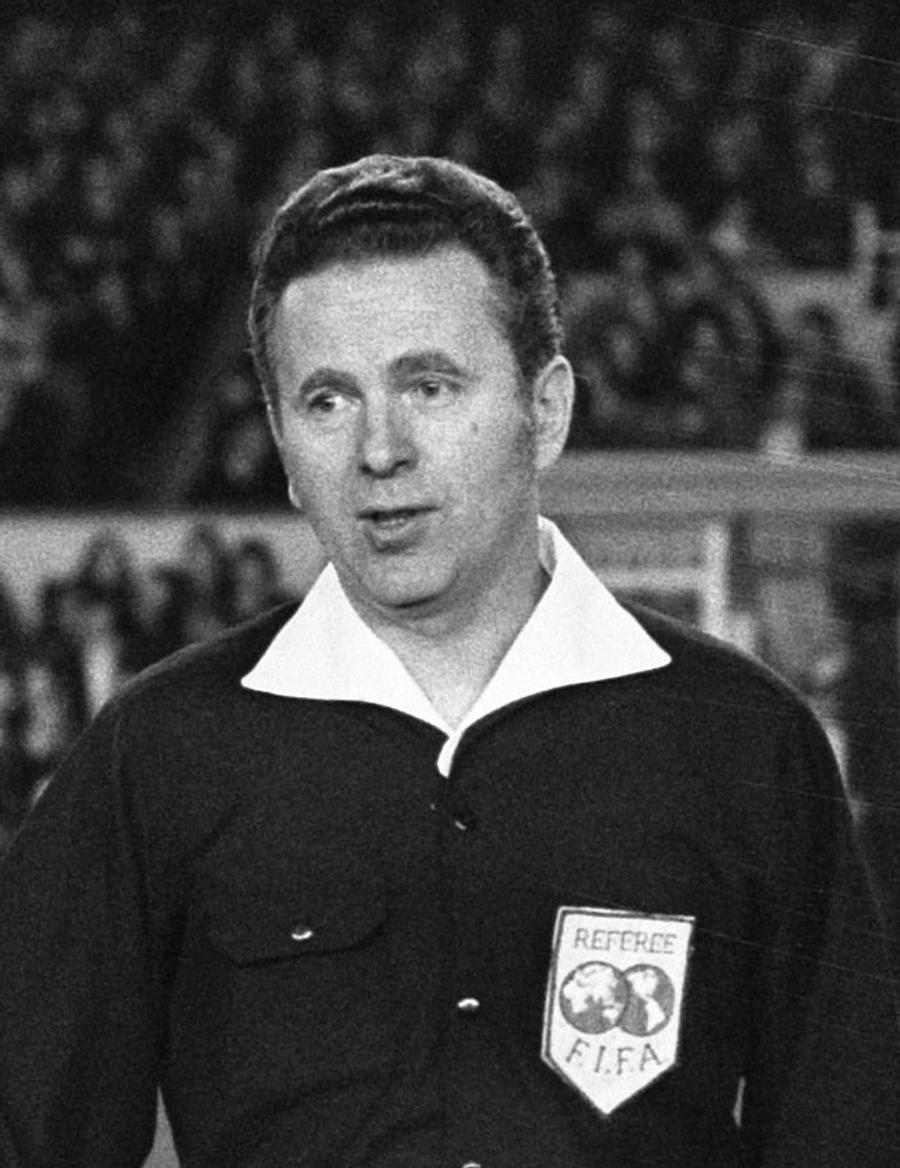 Arbitrul Ferdinand Marschall s-a născut la Timișoara FOTO: wikipedia Dezvăluire după mai bine de 52 de ani despre meciul cu Brazilia lui Pele » Cornel Dinu: „Arbitrul vorbea românește”