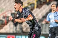 „Roșu” direct în startul play-off-ului! Un fost rapidist și-a lăsat echipa în „zece” în minutul 6 » Ce s-a întâmplat la final!