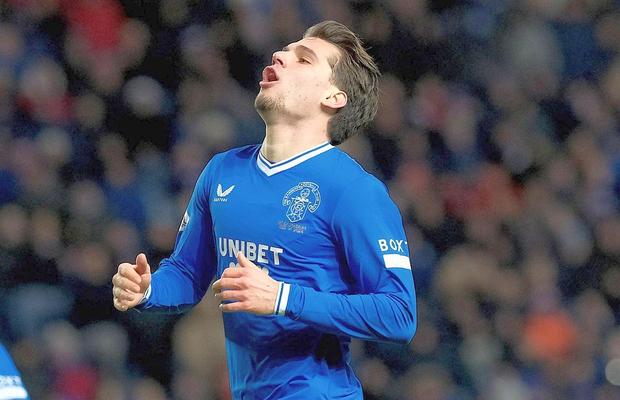 Plecăciuni și note mari în Scoția pentru Ianis Hagi, după recitalul din Rangers - Celtic: „Irezistibil! A «bâzâit» de parcă viața lui depindea de asta”