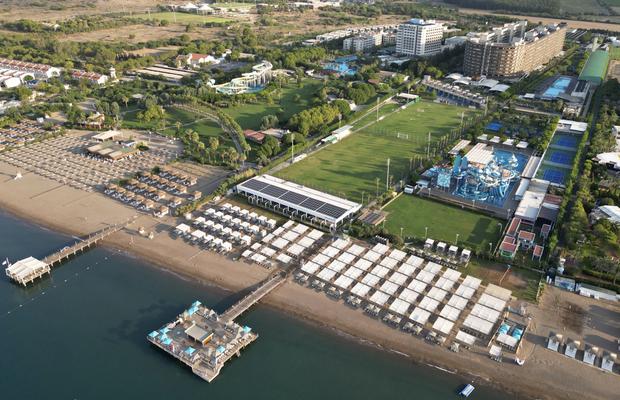 Granzii din Superligă, despărțiți de 20 km » FCSB e într-un complex de top, Dinamo și Rapid pe malul apei, iar Craiova e pe urmele lui Obama și Putin