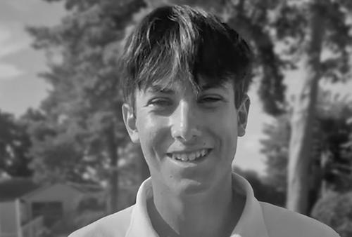 Un jucător italian promițător de golf, Emanuele Galeppini (16 ani), a murit în dezastrul din Alpi.