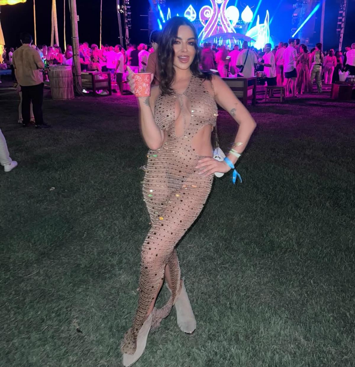Natalia Mateuț, apariție incendiară într-o destinație exotică: „Cel mai bun loc de pe Pământ”