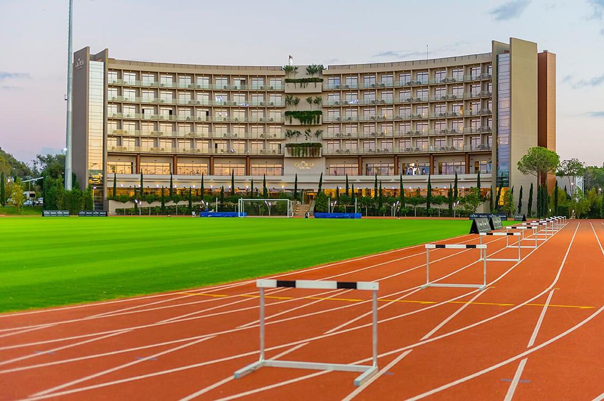 Granzii din Superligă, despărțiți de 20 km » FCSB e într-un complex de top, Dinamo și Rapid pe malul apei, iar Craiova e pe urmele lui Obama și Putin