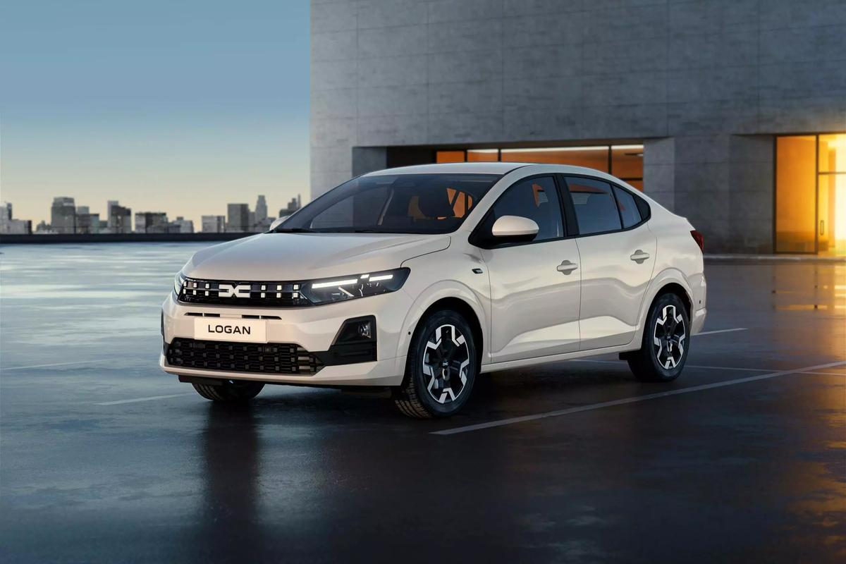 Românii au văzut prețul noului model Dacia și au reacționat dur: „Cum să coste atât? Iau Passat și mai rămân cu bani”