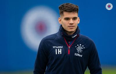 Ianis Hagi, avertizat de un coleg: „Nu-i un fotbal frumos, trebuie să fii agresiv! Să nu creadă că îi las loviturile libere!"