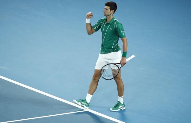 Novak Djokovic - Dominic Thiem 6-4, 4-6, 2-6, 6-3, 6-4 // VIDEO + FOTO Rege la Melbourne! Djokovic revine magistral în fața lui Thiem și continuă lupta cu recordurile