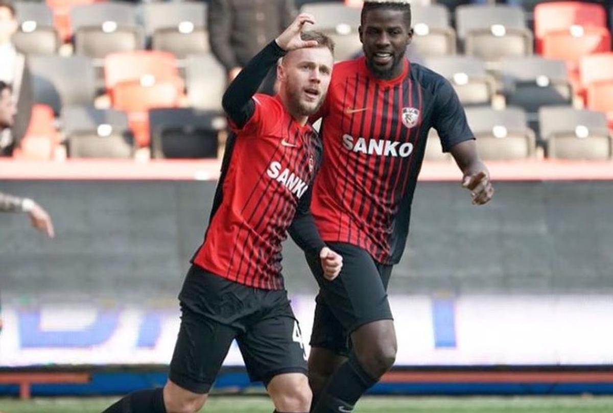 GAZIANTEP - SIVASSPOR  5-1 // VIDEO + FOTO Marius Șumudică a umilit liderul din Turcia! Alex Maxim a dat două goluri