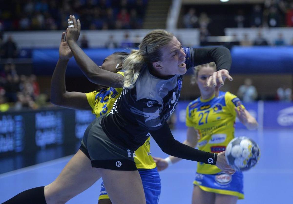 CSM BUCUREȘTI - METZ 32-27 // Cristina Neagu, după meciul în care a fost MVP: „Ne putem bate cu orice echipă din Liga Campionilor”