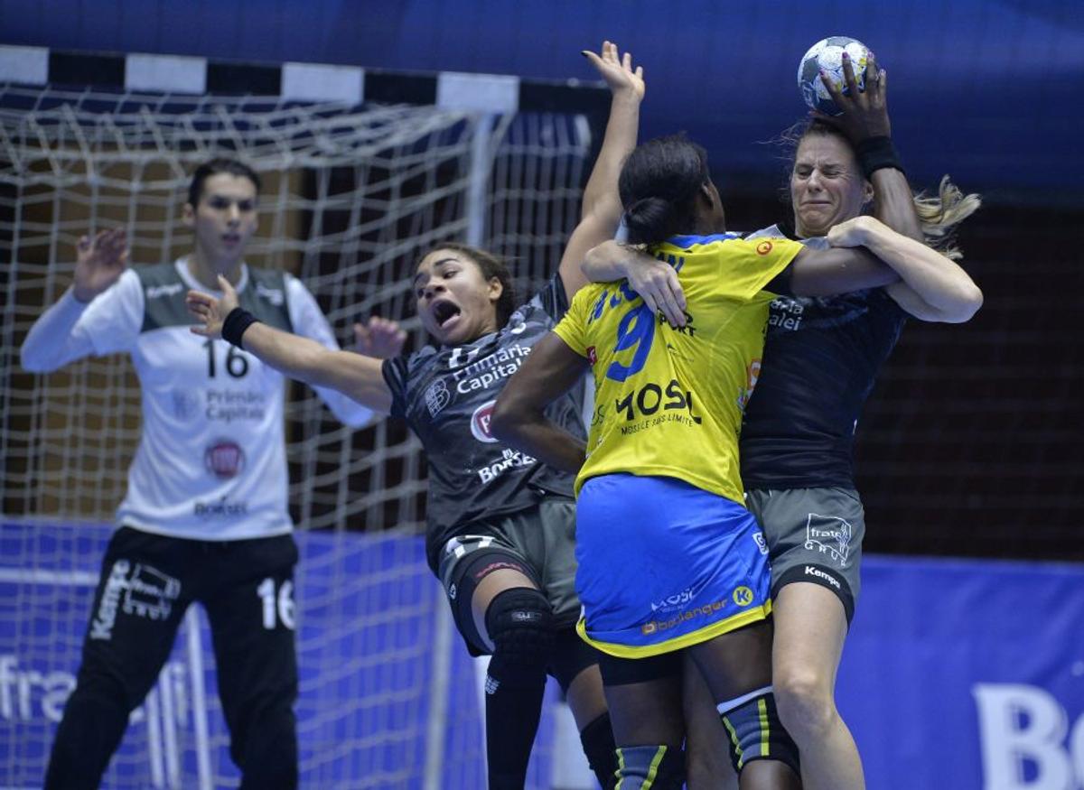 CSM BUCUREȘTI - METZ 32-27 // Cristina Neagu, după meciul în care a fost MVP: „Ne putem bate cu orice echipă din Liga Campionilor”