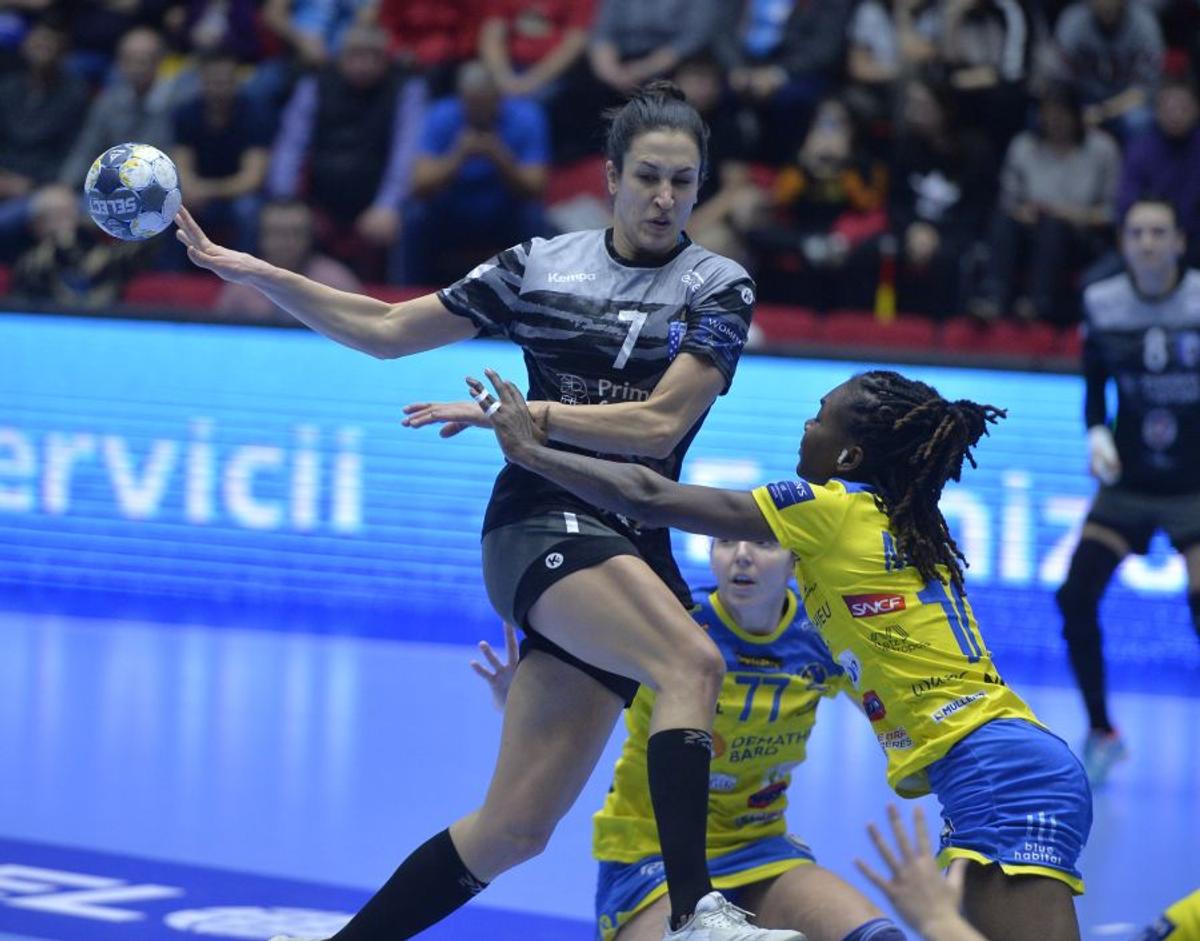 CSM BUCUREȘTI - METZ 32-27 // Cristina Neagu, după meciul în care a fost MVP: „Ne putem bate cu orice echipă din Liga Campionilor”
