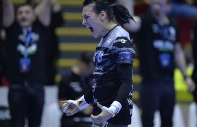 CSM BUCUREȘTI - METZ 32-27 // Cristina Neagu, după meciul în care a fost MVP: „Ne putem bate cu orice echipă din Liga Campionilor”