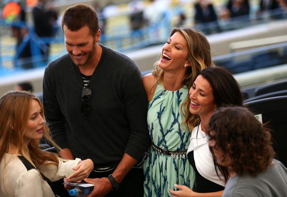 Legendarul Tom Brady s-a răzgândit! Revine pe teren, după ce-și anunțase retragerea: „Locul meu nu e în tribune”