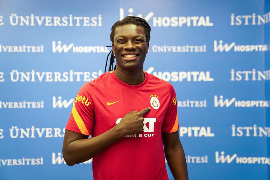 Cicâldău și Moruțan vor împărți vestiarul cu un nume mare al fotbalului mondial » Transferul realizat de Galatasaray