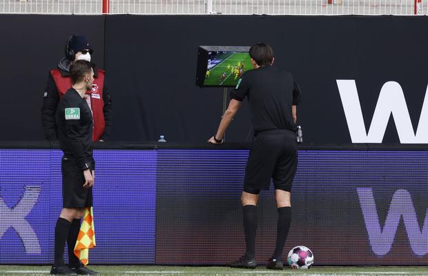 A răbufnit după criticile primite: „Noi, arbitrii, nu suntem coșul de gunoi al națiunii!”