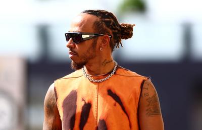 Câți bani va câștiga Lewis Hamilton la Ferrari » Îl surclasează pe Charles Leclerc
