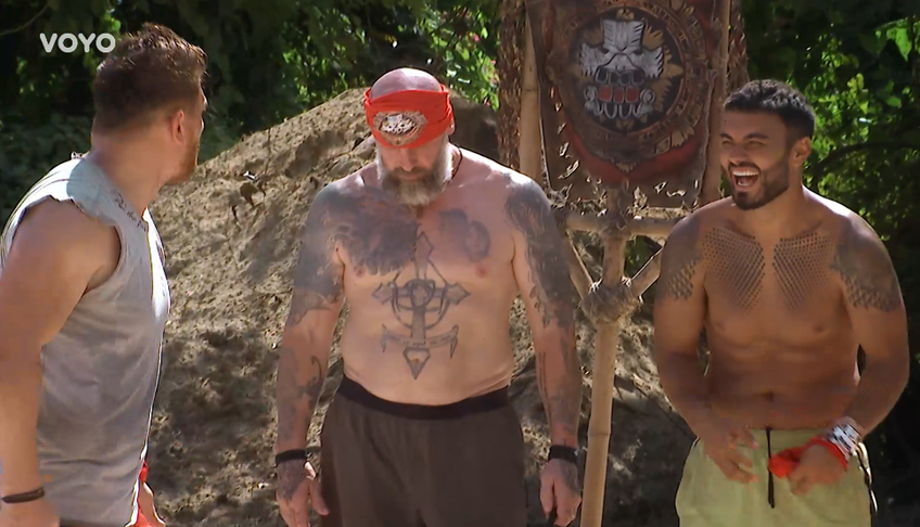 Cătălin Moroșanu, 39 de ani, a izbucnit la Survivor All Stars înaintea Jocului pentru Recompensă de joi. Și-a înjurat chiar cel mai bun prieten dintre colegii de la Faimoși, pe cântărețul Jador, 28 de ani. Foto: captură Voyo