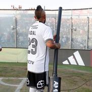 Vidal, prezentat la noua sa echipă, foto: twitter Colo Colo