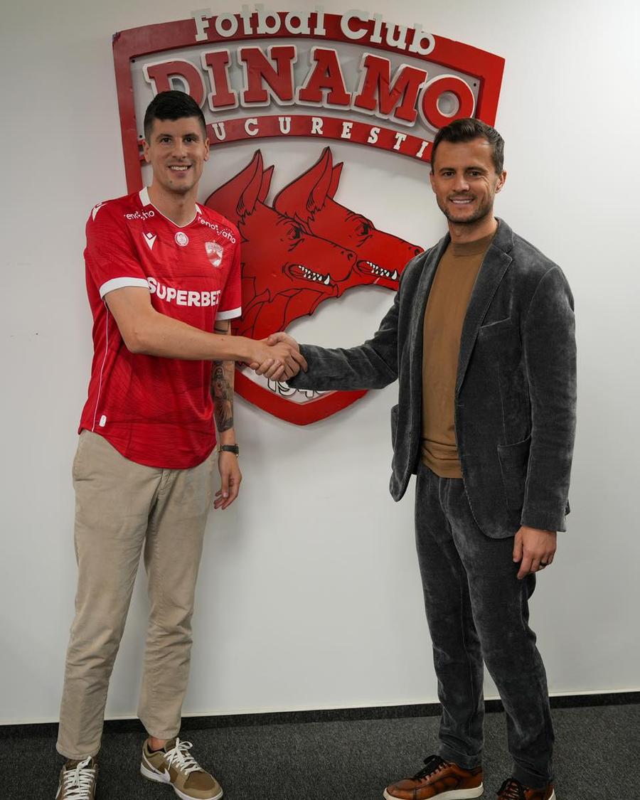 Stipe Perica, prezentat la Dinamo, foto: Facebook Atacant pentru Dinamo! Transfer anunțat în urmă cu câteva momente: „Bine ai venit!”