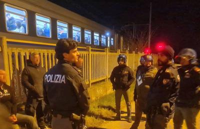 Scandal uriaș după meciul echipei lui Răzvan Sava! 6 persoane au fost rănite