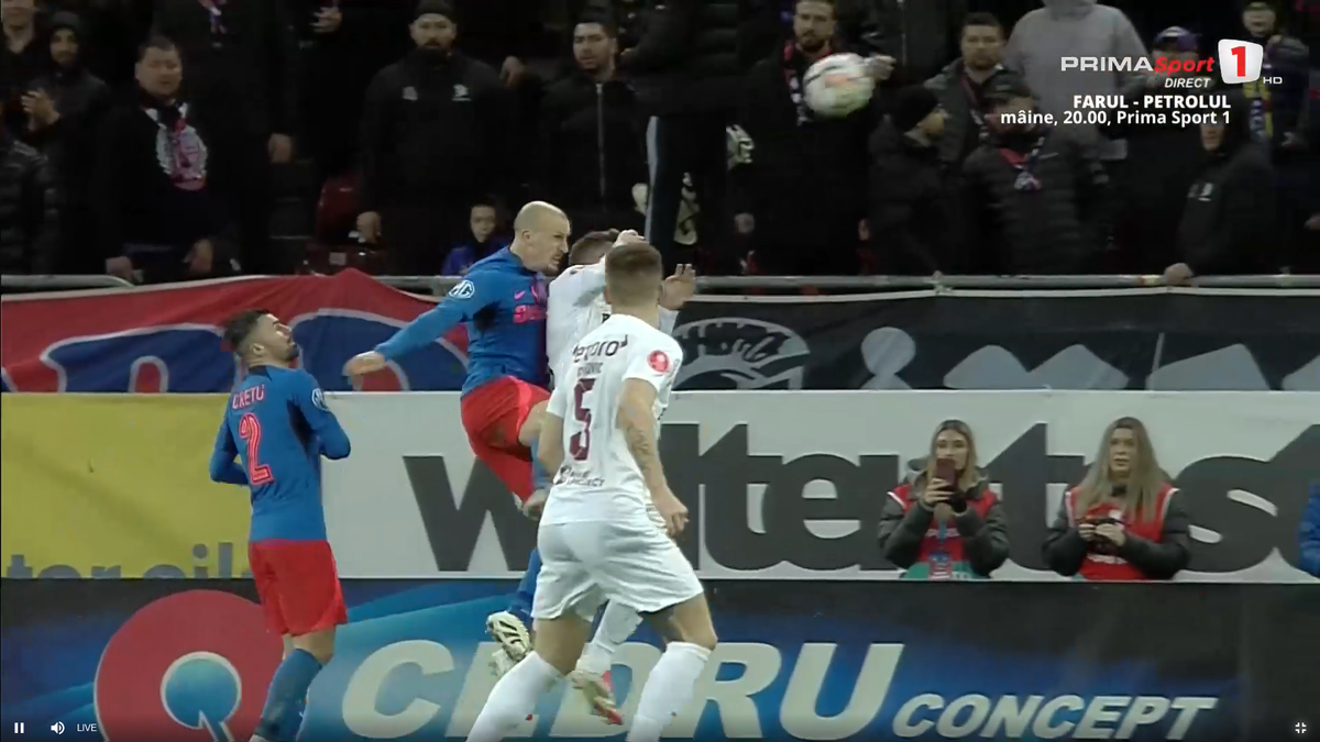 A văzut penalty în prima repriză la FCSB - CFR Cluj: „Lovește adversarul înainte să joace mingea”