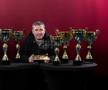 Hagi și trofeul „Antrenorul anului 2023” oferit de Gazeta Sporturilor