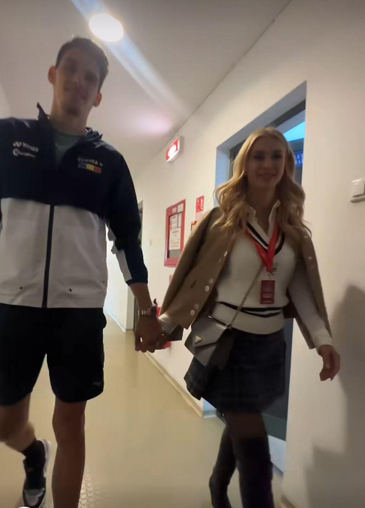 Andreea Bălan, criticată după ce a plecat în Australia, la Victor Cornea: „Îi e teamă că el își găsește vreo tinerică”