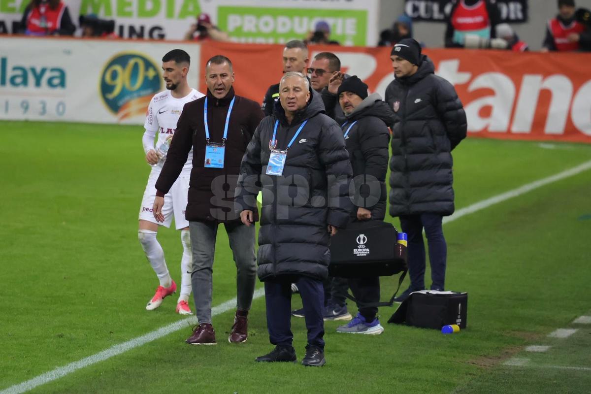 Dan Petrescu, nervos în FCSB - CFR Cluj