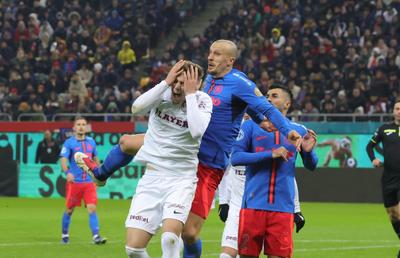 A văzut penalty în prima repriză la FCSB - CFR Cluj: „Lovește adversarul înainte să joace mingea”
