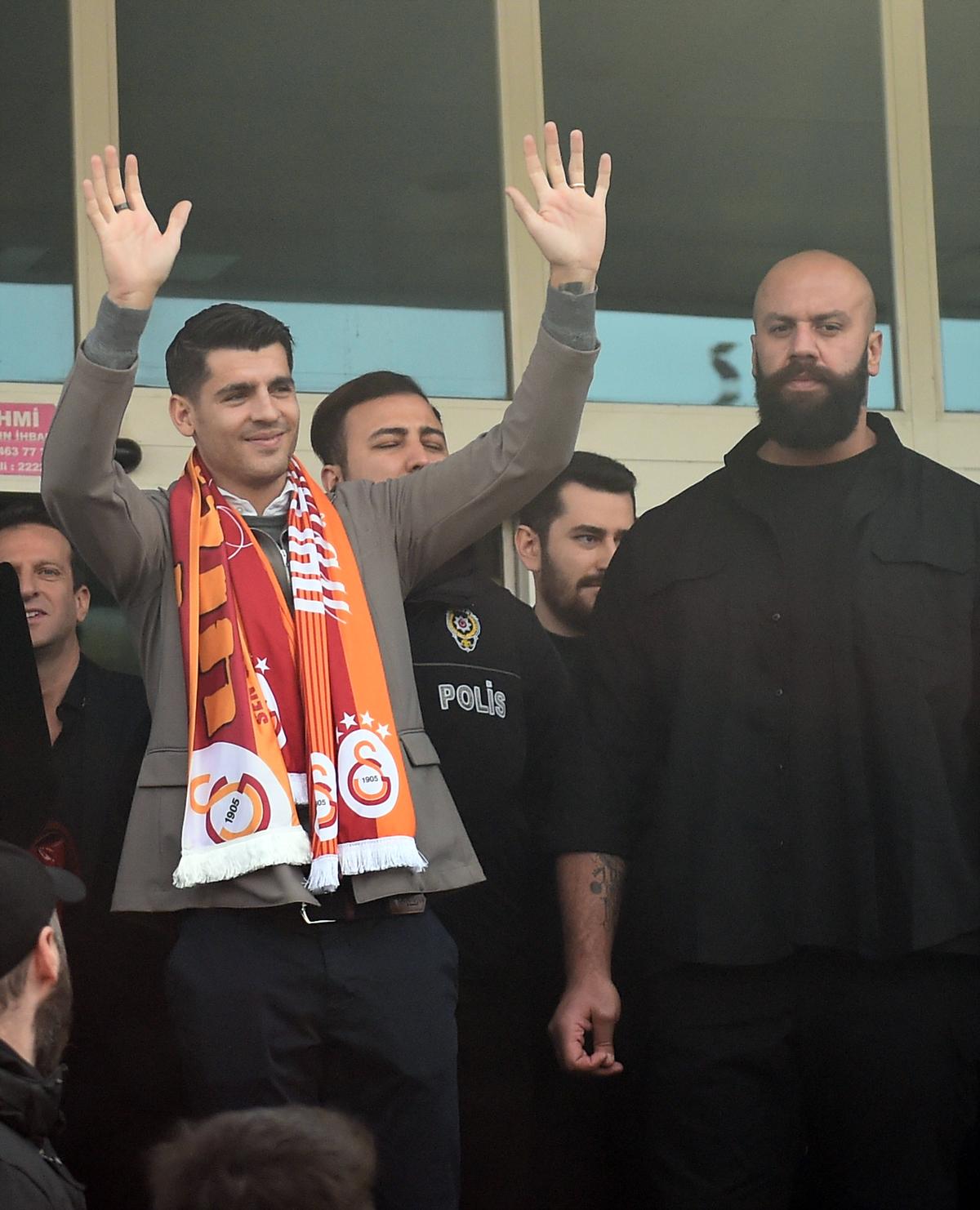 Alvaro Morata întâmpinat de fanii lui Galatasaray