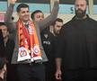 Mii de fani ai lui Galatasaray l-au așteptat pe Alvaro Morata la aeroport