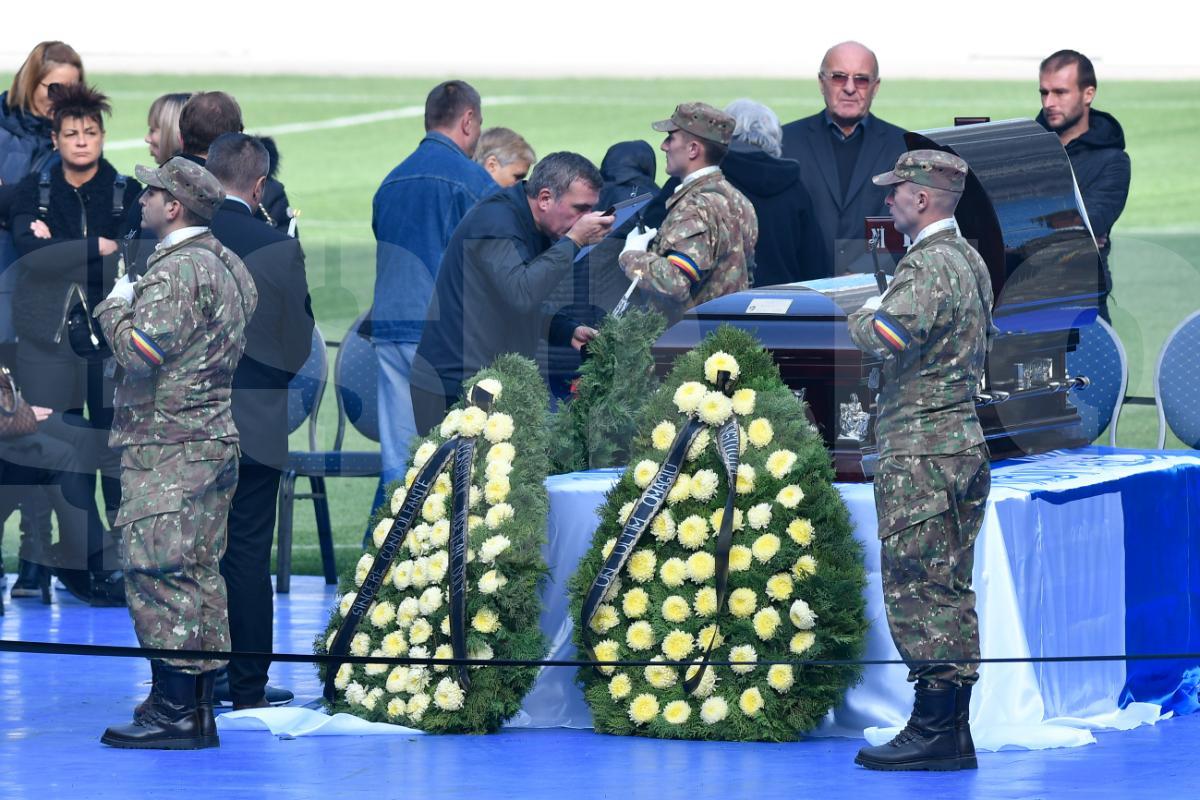 Gică Hagi, în 50 de imagini de colecție