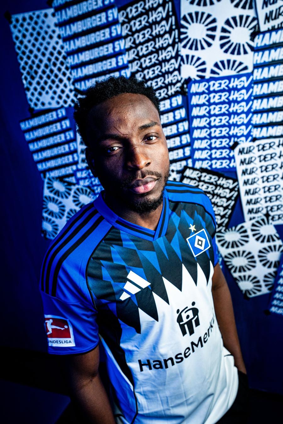 Philip Otele a semnat cu Hamburg / Foto: Facebook Plecat de aproape 2 ani din Superliga, Philip Otele a semnat cu un club imens din Bundesliga: „Se apropie lucruri mari”