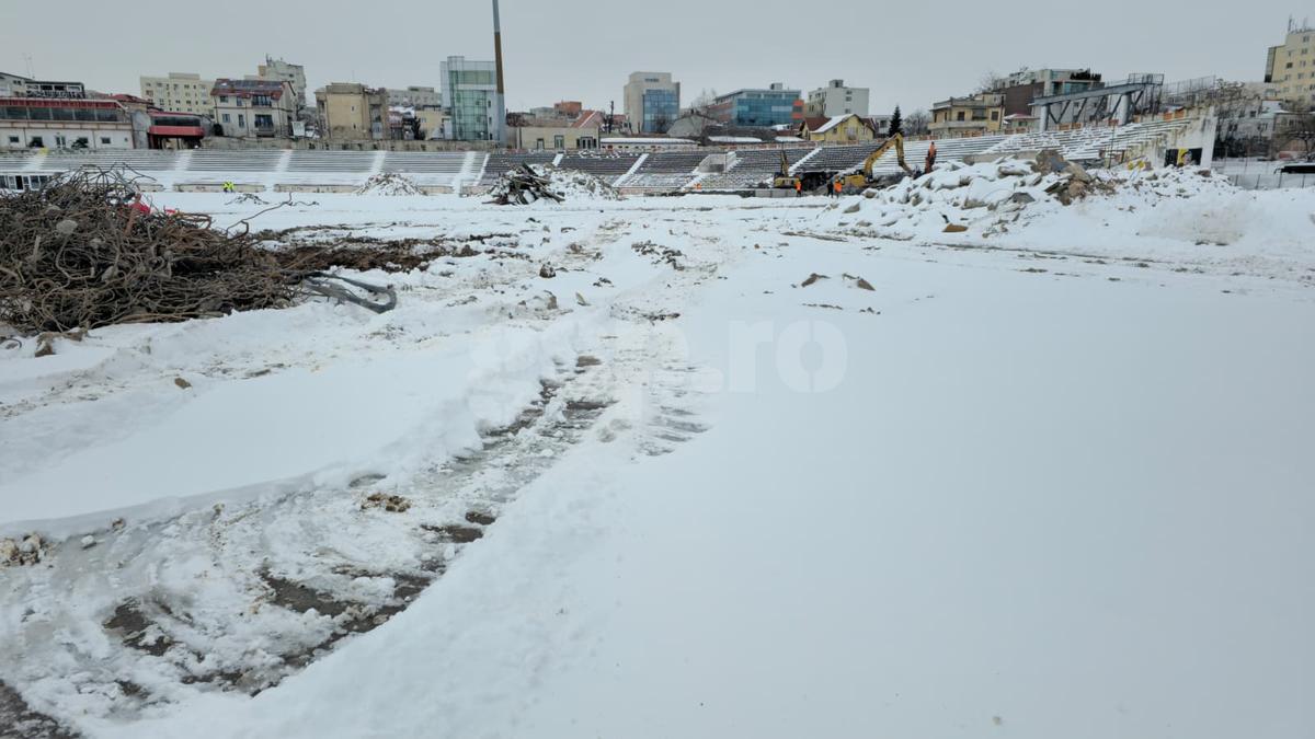 Se lucrează într-un ritm uluitor la Stadionul Dinamo: arena din Ștefan cel Mare este deja 50% demolată » GSP a intrat pe șantier