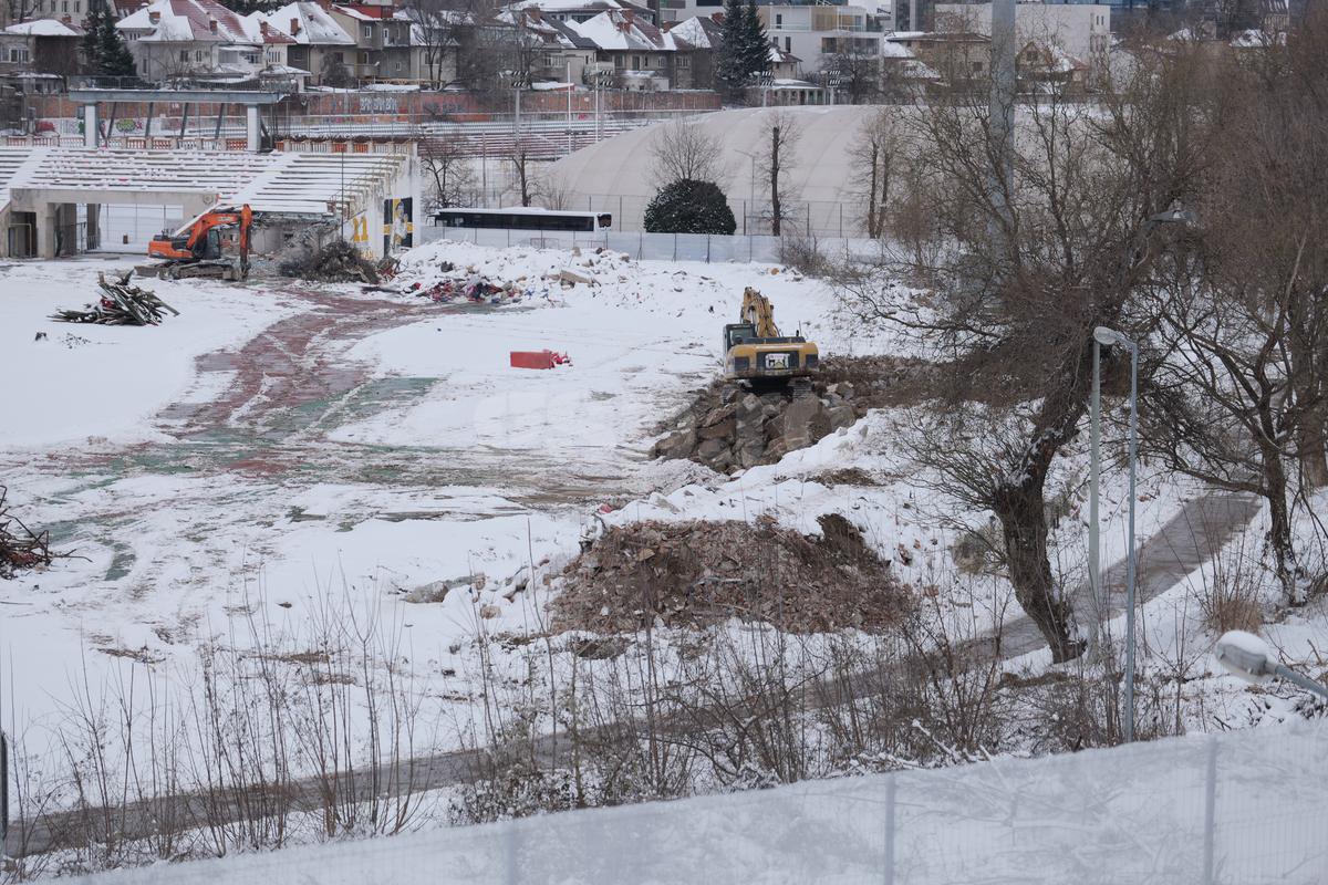 Se lucrează într-un ritm uluitor la Stadionul Dinamo: arena din Ștefan cel Mare este deja 50% demolată » GSP a intrat pe șantier
