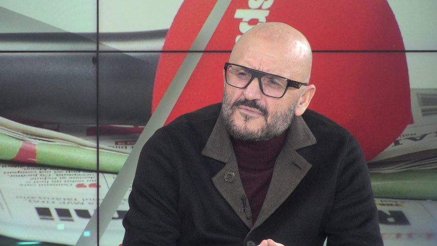 Adrian Mititelu, în platoul emisiunii „Prietenii lui Ovidiu” „Nu îl salut pe Mititelu, nu avem ce discuta!” » Dialog de gradul zero despre echipele din Craiova: „Ce vă place să mă agitați... Echipa nu e făcută de PSD!”