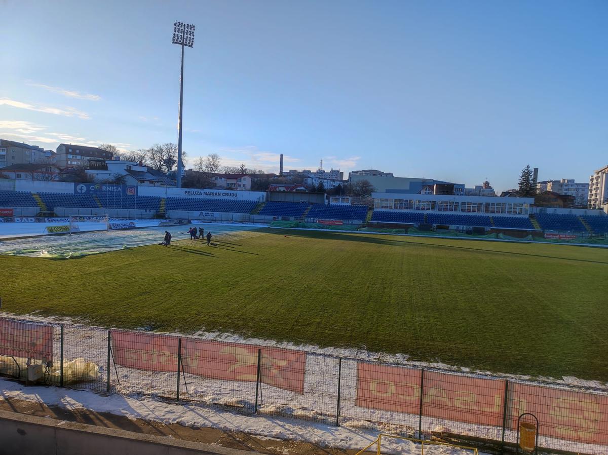 Cum arată stadionul din Botoșani în ziua meciului cu Oțelul