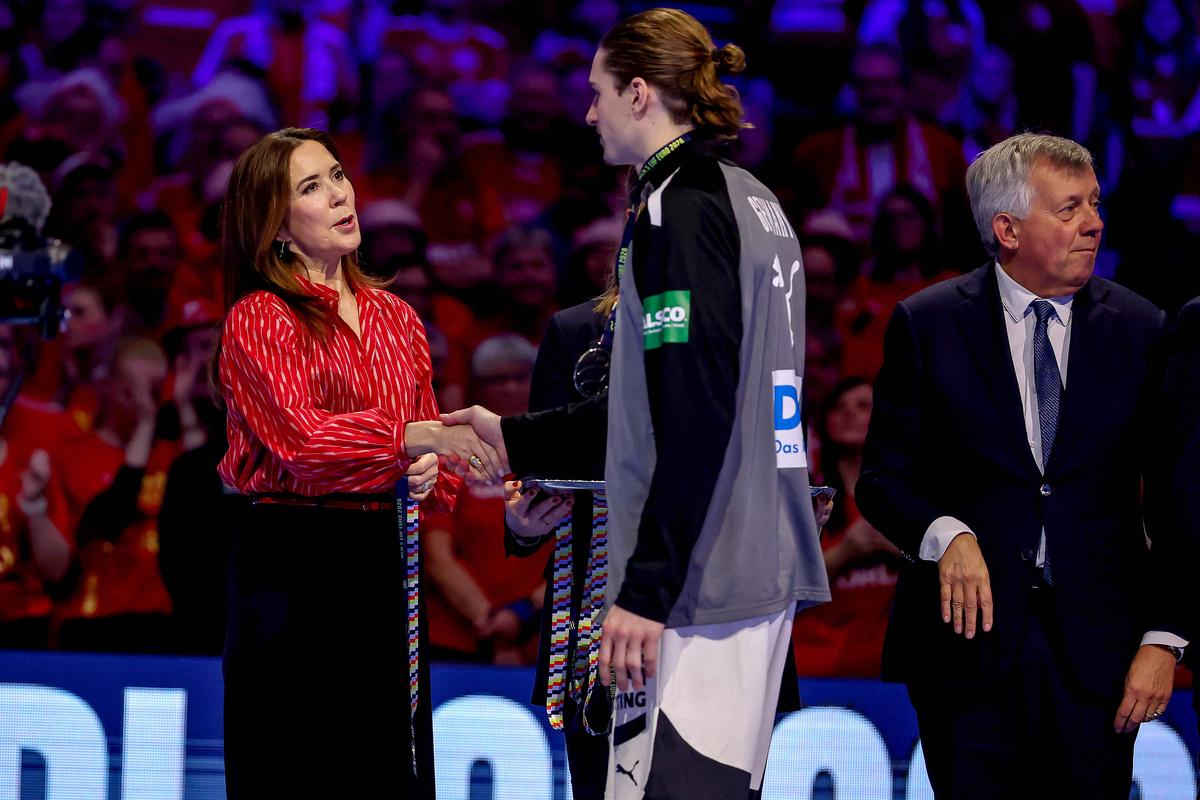 Regina Mary a Danemarcei a înmânat trofeul la Europeanul de handbal masculin