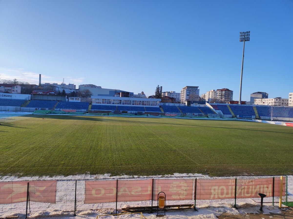 Cum arată stadionul din Botoșani în ziua meciului cu Oțelul
