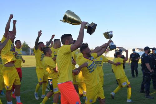 Ciprian Marica, finanțatorul Farului (Liga 2, locul 11), susține că nu a putut concura cu salariile oferite de CSA Steaua (Liga 3, locul 1 în seria 4) și că astfel a pierdut recent un jucător pe care și l-a dorit.