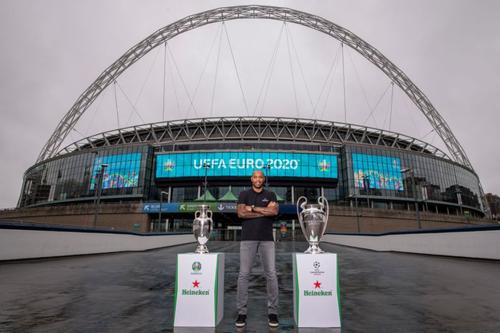 Boris Johnson, premierul Marii Britanii, a propus varianta ca insularii să organizeze integral Euro 2020, după ce guvernul de la Londra a anunțat că peste 20 de milioane de oameni au primit cel puțin o doză de vaccin.