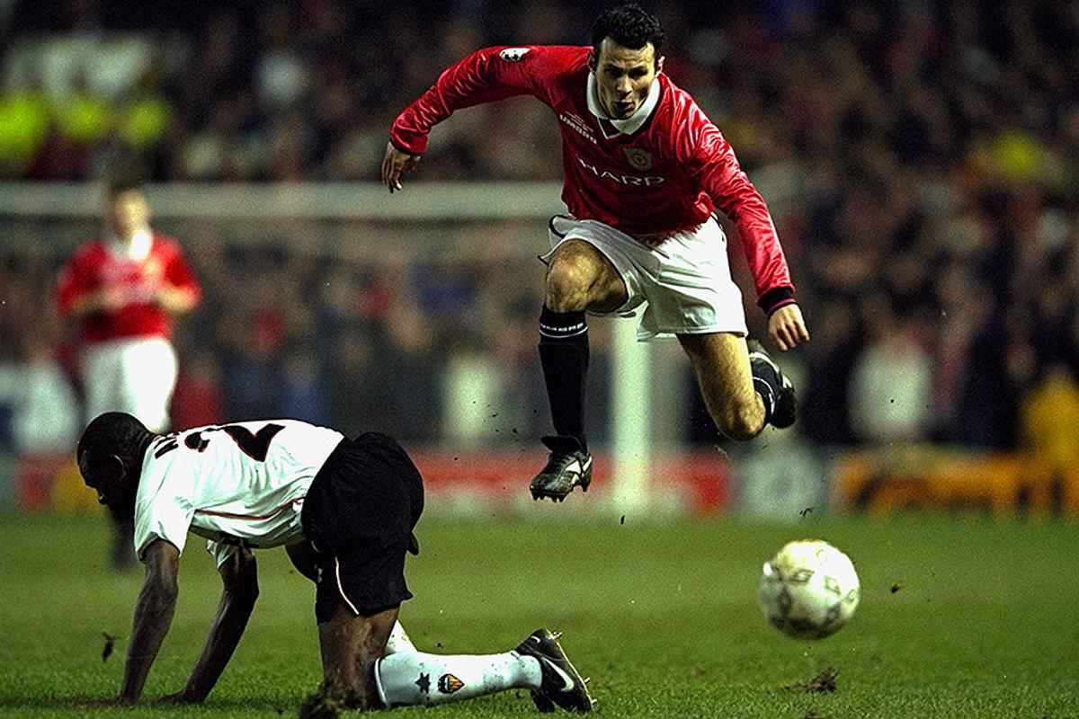 Trei decenii de la debutul lui Ryan Giggs, cel supranumit „Mister Premier League”! Ce recorduri uluitoare a stabilit și cum l-a lipit de pereți pe Cristiano la micul dejun