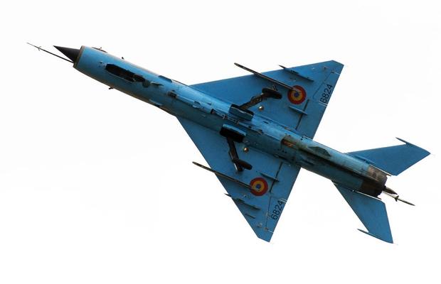 Un MiG 21 Lancer s-a prăbușit în România! Elicopterul care a plecat în căutarea lui s-a prăbușit și el: 7 morți