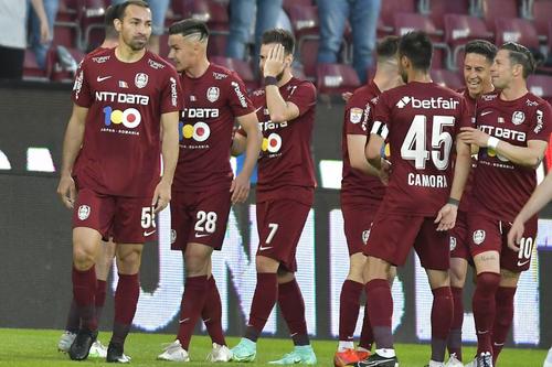 Paulo Vinicius, primul din stânga // foto: Imago Images