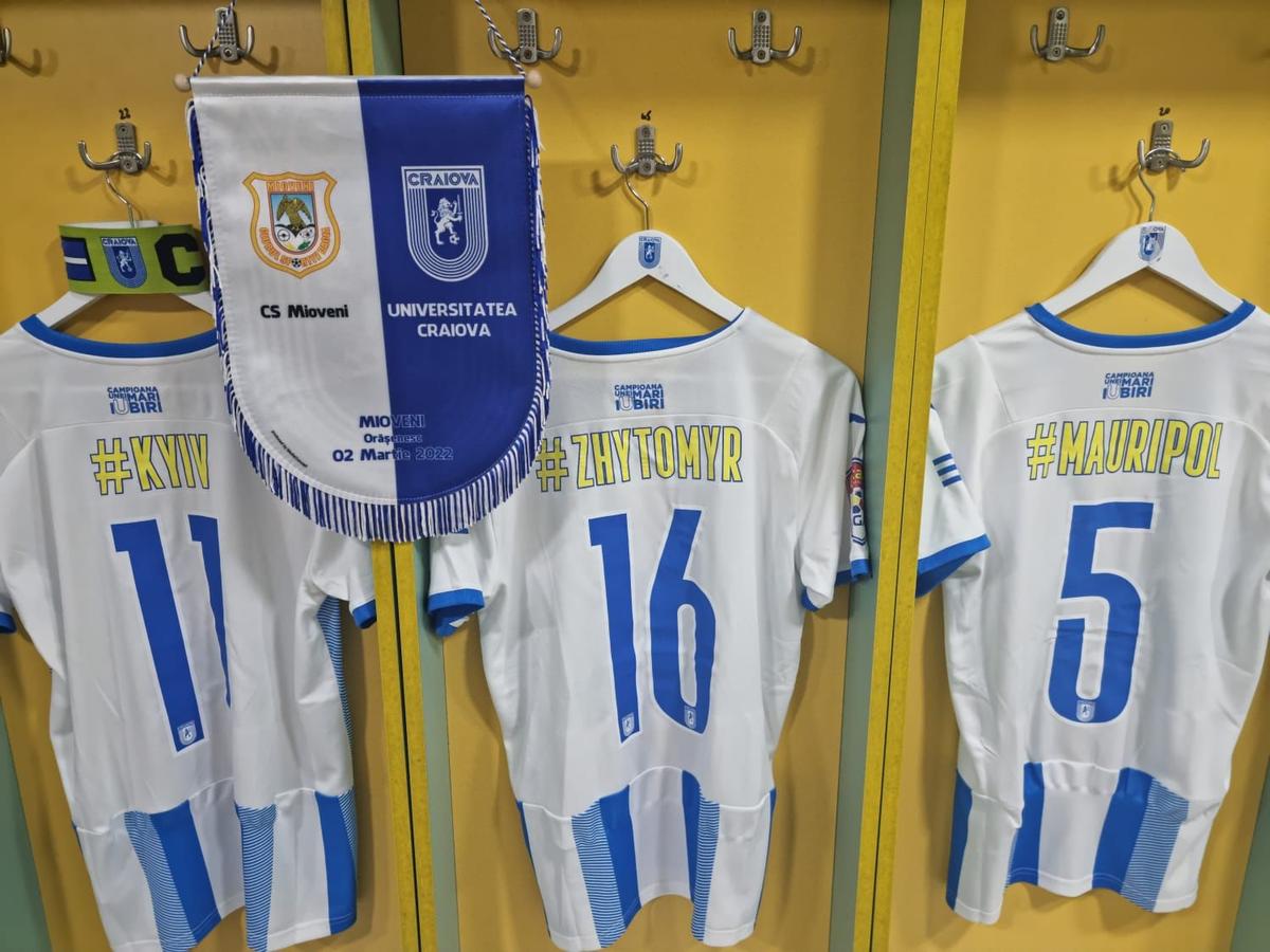 CS Universitatea Craiova se implică în ajutorarea victimelor din Ucraina » Tricouri speciale la Mioveni, care vor fi scoase la licitație