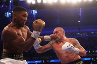 Oleksandr Usyk, campionul mondial la categoria grea, s-a alăturat fraților Klitschko și luptă să apere Kievul