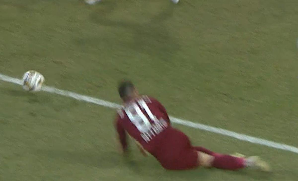 Penalty controversat în CFR Cluj - UTA Arad